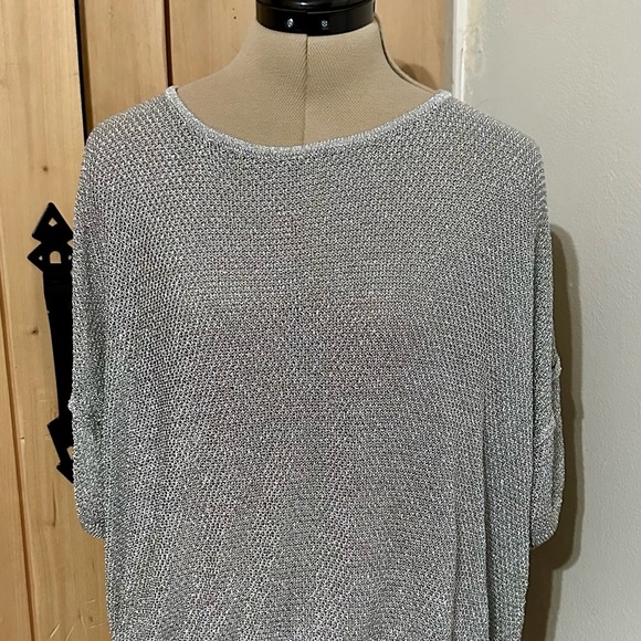 BUCKLE - GILDED INTENT - Exclusive Textured Metallic Top - Picture 2 of 9